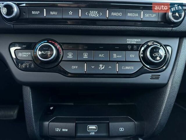 Білий Кіа Niro, об'ємом двигуна 0 л та пробігом 62 тис. км за 24400 $, фото 52 на Automoto.ua