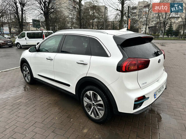 Белый Киа Niro, объемом двигателя 0 л и пробегом 75 тыс. км за 18300 $, фото 4 на Automoto.ua