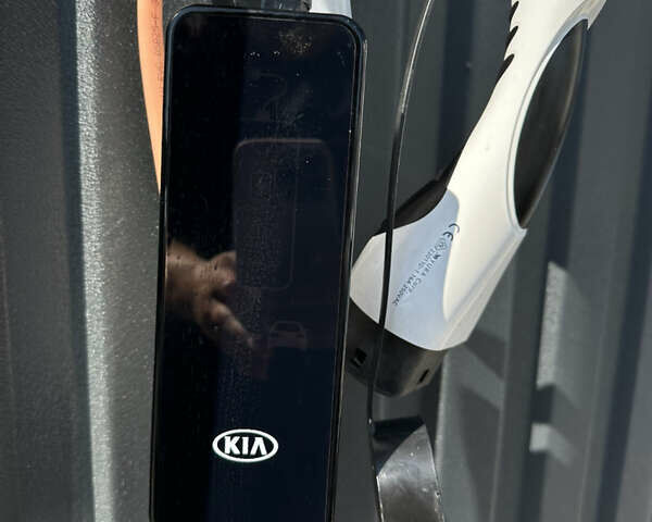 Белый Киа Niro, объемом двигателя 0 л и пробегом 103 тыс. км за 21000 $, фото 68 на Automoto.ua