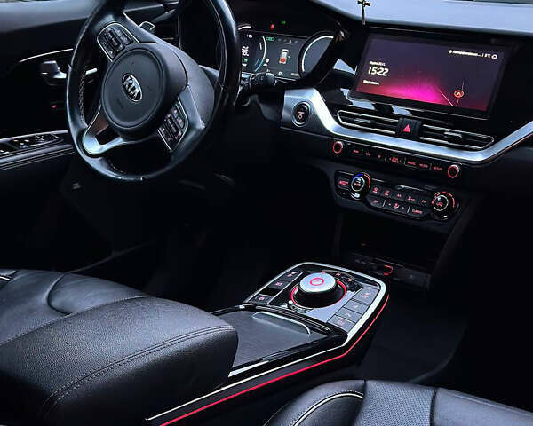 Белый Киа Niro, объемом двигателя 0 л и пробегом 161 тыс. км за 19500 $, фото 8 на Automoto.ua