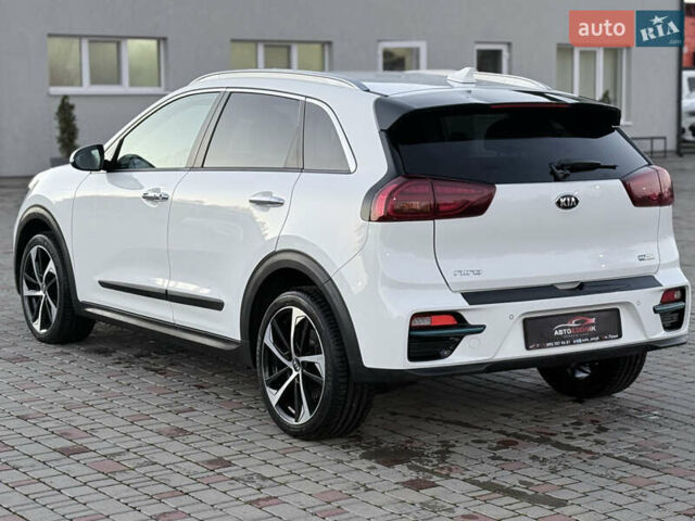 Белый Киа Niro, объемом двигателя 0 л и пробегом 130 тыс. км за 20999 $, фото 4 на Automoto.ua