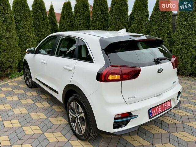 Белый Киа Niro, объемом двигателя 0 л и пробегом 65 тыс. км за 19300 $, фото 11 на Automoto.ua