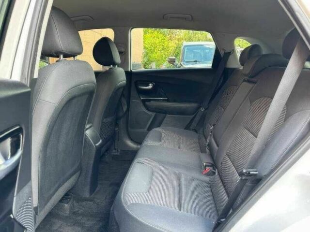 Белый Киа Niro, объемом двигателя 1.6 л и пробегом 65 тыс. км за 7100 $, фото 10 на Automoto.ua