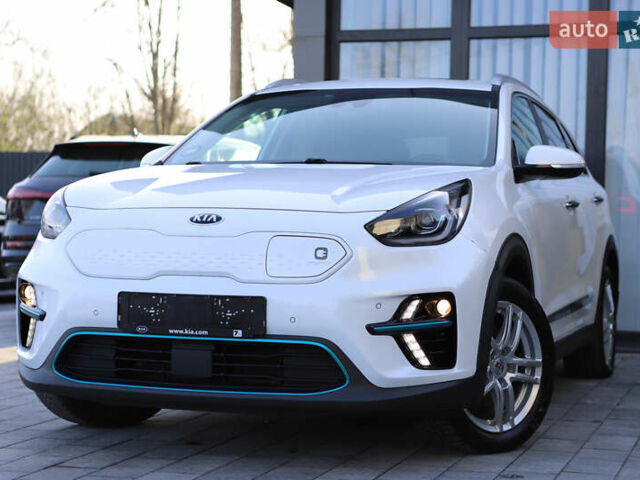 Белый Киа Niro, объемом двигателя 0 л и пробегом 80 тыс. км за 18800 $, фото 5 на Automoto.ua