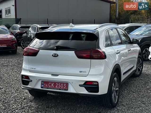 Киа Niro 2020 в Львове на Automoto.ua Белый Киа Niro, объемом двигателя 0 л и пробегом 95 тыс. км за 20450 $, фото 9 на Automoto.ua
