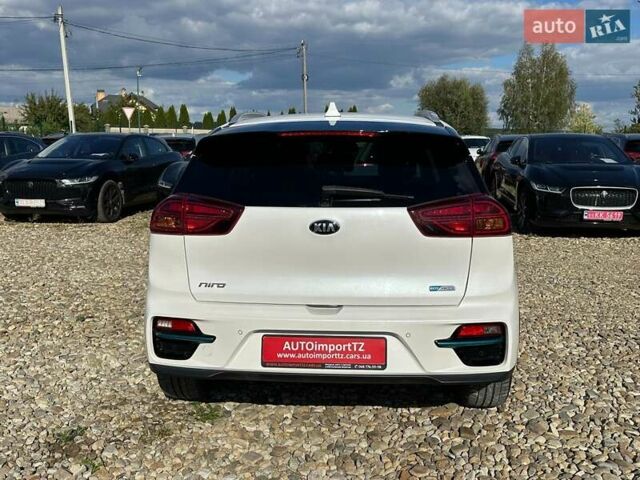 Киа Niro 2020 в Львове на Automoto.ua Белый Киа Niro, объемом двигателя 0 л и пробегом 62 тыс. км за 23400 $, фото 18 на Automoto.ua