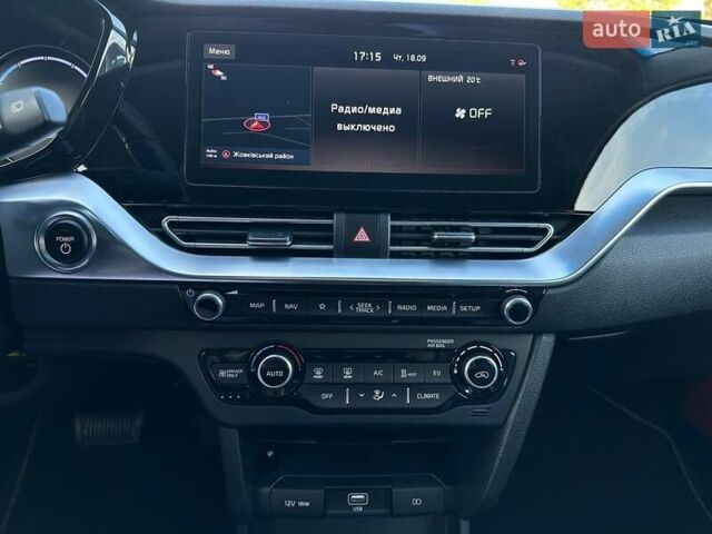 Білий Кіа Niro, об'ємом двигуна 0 л та пробігом 62 тис. км за 24400 $, фото 51 на Automoto.ua