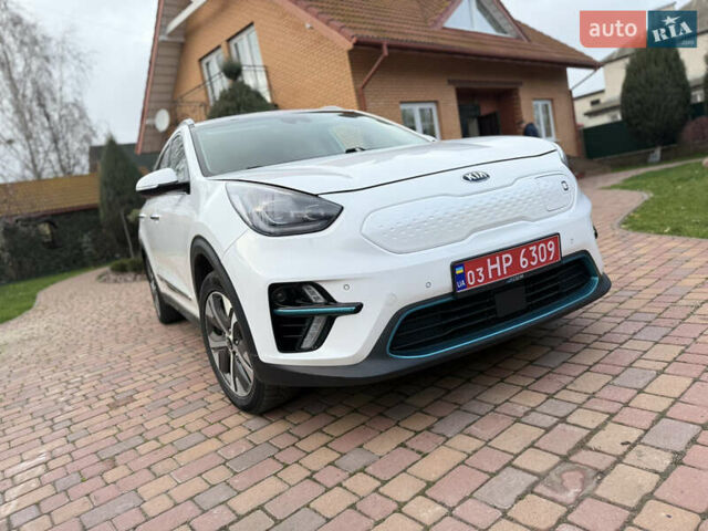 Білий Кіа Niro, об'ємом двигуна 0 л та пробігом 112 тис. км за 18300 $, фото 5 на Automoto.ua