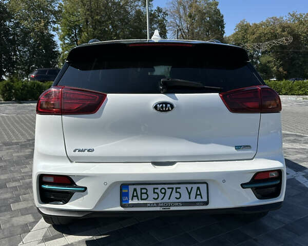 Белый Киа Niro, объемом двигателя 0 л и пробегом 103 тыс. км за 21000 $, фото 5 на Automoto.ua
