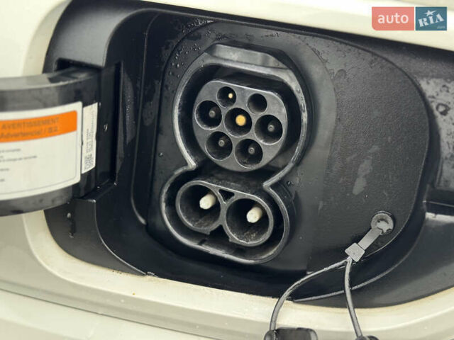 Киа Niro 2020 в Киеве на Automoto.ua Белый Киа Niro, объемом двигателя 0 л и пробегом 171 тыс. км за 18300 $, фото 12 на Automoto.ua