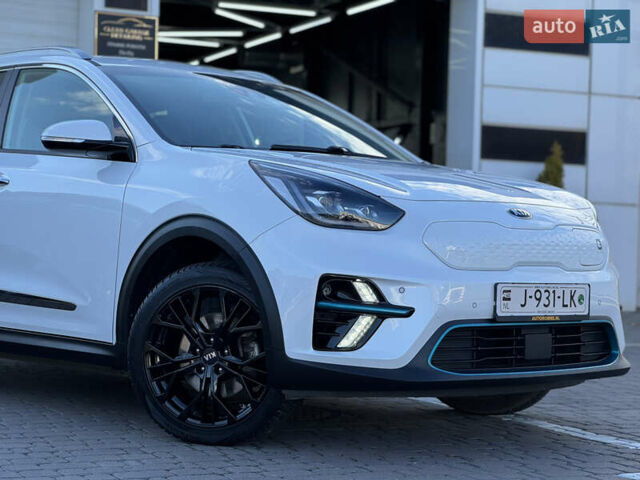 Киа Niro 2020 в Киеве на Automoto.ua Белый Киа Niro, объемом двигателя 0 л и пробегом 151 тыс. км за 19600 $, фото 3 на Automoto.ua