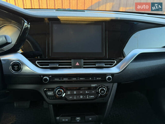 Білий Кіа Niro, об'ємом двигуна 0 л та пробігом 169 тис. км за 18200 $, фото 34 на Automoto.ua