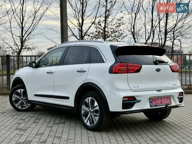 Білий Кіа Niro, об'ємом двигуна 0 л та пробігом 89 тис. км за 18950 $, фото 13 на Automoto.ua