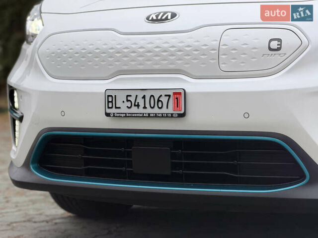Білий Кіа Niro, об'ємом двигуна 0 л та пробігом 141 тис. км за 19499 $, фото 23 на Automoto.ua