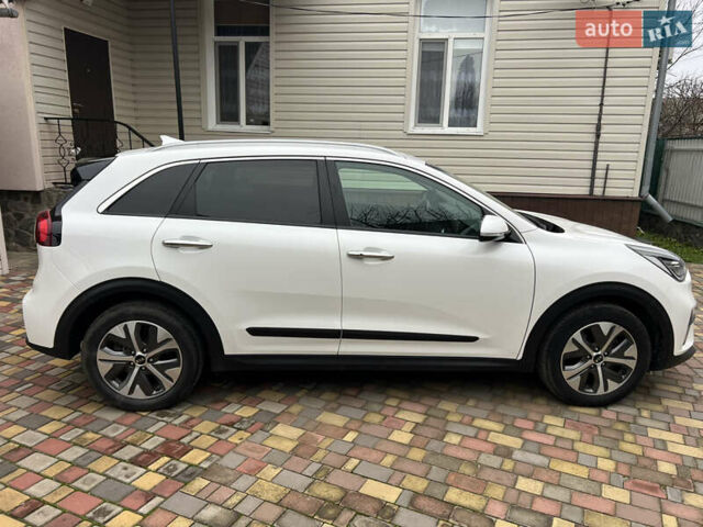 Белый Киа Niro, объемом двигателя 0 л и пробегом 116 тыс. км за 21000 $, фото 6 на Automoto.ua