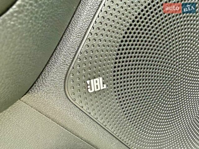 Білий Кіа Niro, об'ємом двигуна 0 л та пробігом 89 тис. км за 18950 $, фото 47 на Automoto.ua