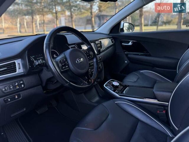 Белый Киа Niro, объемом двигателя 0 л и пробегом 72 тыс. км за 18600 $, фото 30 на Automoto.ua
