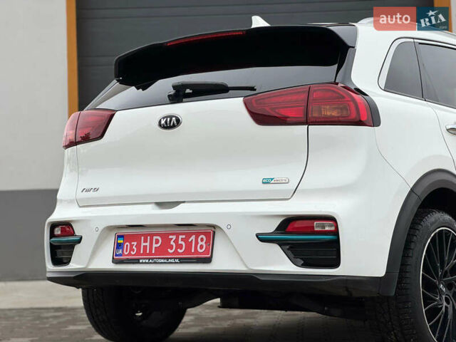 Киа Niro 2020 в Черкассах на Automoto.ua Белый Киа Niro, объемом двигателя 0 л и пробегом 84 тыс. км за 18800 $, фото 13 на Automoto.ua