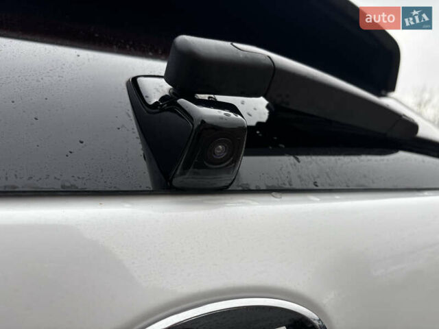 Білий Кіа Niro, об'ємом двигуна 0 л та пробігом 124 тис. км за 20400 $, фото 43 на Automoto.ua