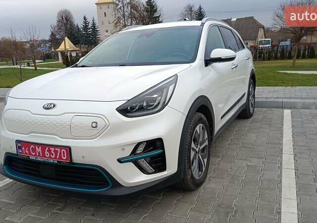 Білий Кіа Niro, об'ємом двигуна 0 л та пробігом 127 тис. км за 19999 $, фото 44 на Automoto.ua