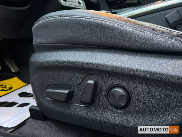 Білий Кіа Niro, об'ємом двигуна 64 л та пробігом 81 тис. км за 19999 $, фото 18 на Automoto.ua