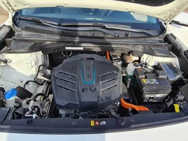Білий Кіа Niro, об'ємом двигуна 0 л та пробігом 89 тис. км за 15000 $, фото 2 на Automoto.ua