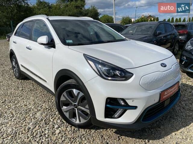Білий Кіа Niro, об'ємом двигуна 0 л та пробігом 112 тис. км за 22900 $, фото 18 на Automoto.ua