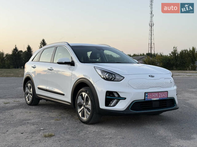 Белый Киа Niro, объемом двигателя 0 л и пробегом 152 тыс. км за 18200 $, фото 16 на Automoto.ua