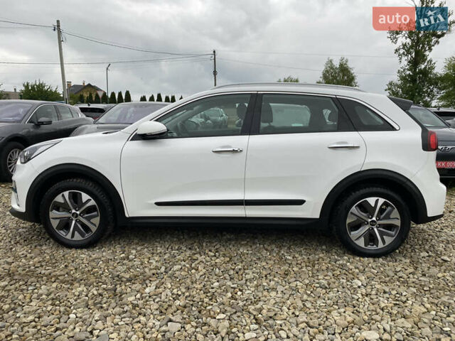 Белый Киа Niro, объемом двигателя 0 л и пробегом 96 тыс. км за 19950 $, фото 18 на Automoto.ua