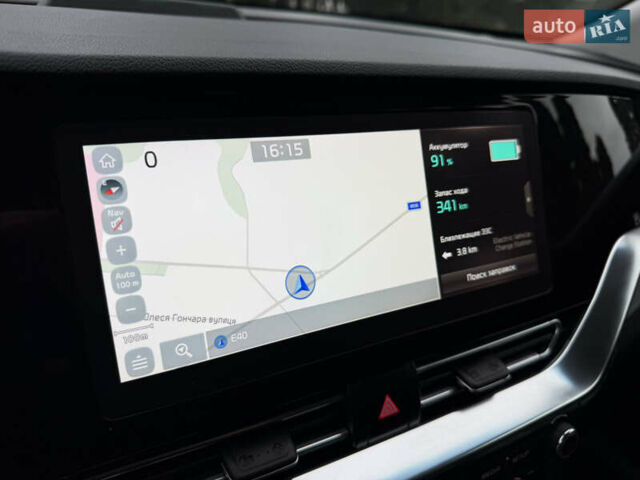 Білий Кіа Niro, об'ємом двигуна 0 л та пробігом 141 тис. км за 19499 $, фото 84 на Automoto.ua