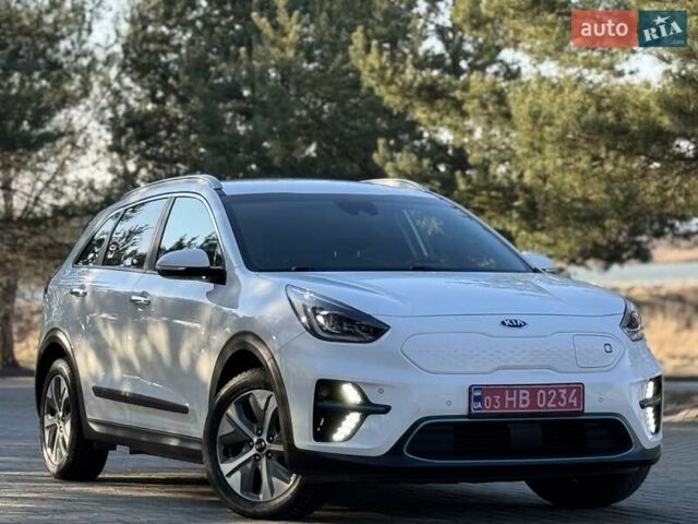 Белый Киа Niro, объемом двигателя 0 л и пробегом 72 тыс. км за 18600 $, фото 2 на Automoto.ua