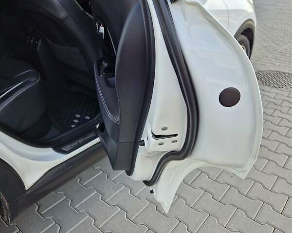 Белый Киа Niro, объемом двигателя 0 л и пробегом 94 тыс. км за 19855 $, фото 30 на Automoto.ua