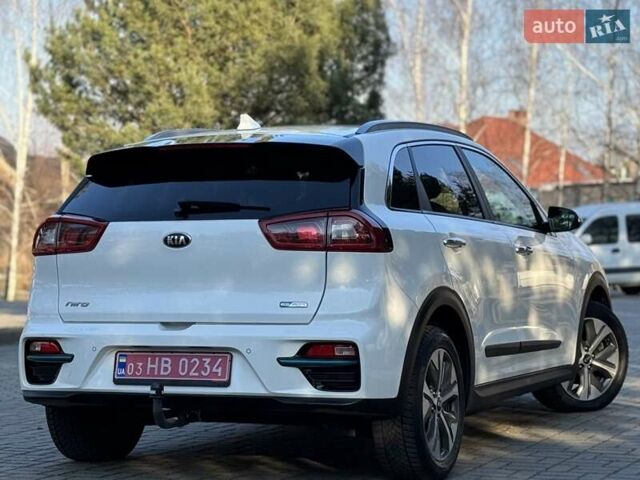Белый Киа Niro, объемом двигателя 0 л и пробегом 72 тыс. км за 18600 $, фото 9 на Automoto.ua