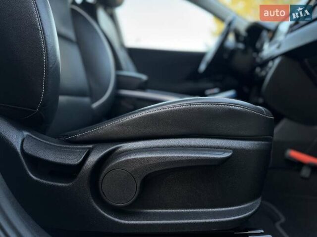 Белый Киа Niro, объемом двигателя 0 л и пробегом 72 тыс. км за 18600 $, фото 54 на Automoto.ua