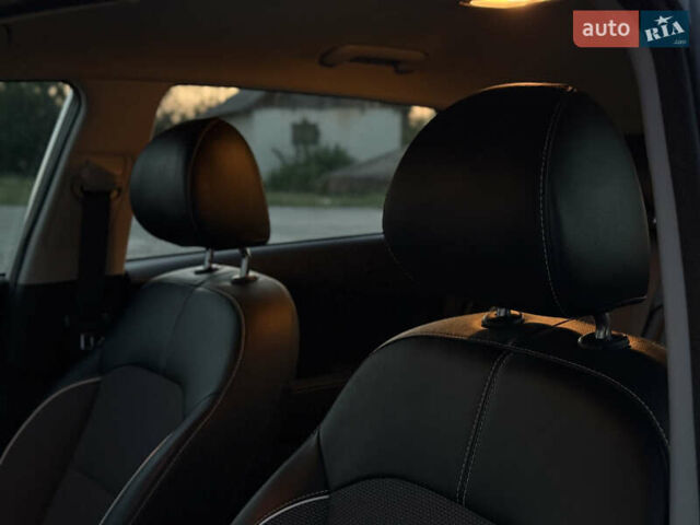 Киа Niro 2020 в Новой Ушице на Automoto.ua Белый Киа Niro, объемом двигателя 0 л и пробегом 152 тыс. км за 18500 $, фото 37 на Automoto.ua