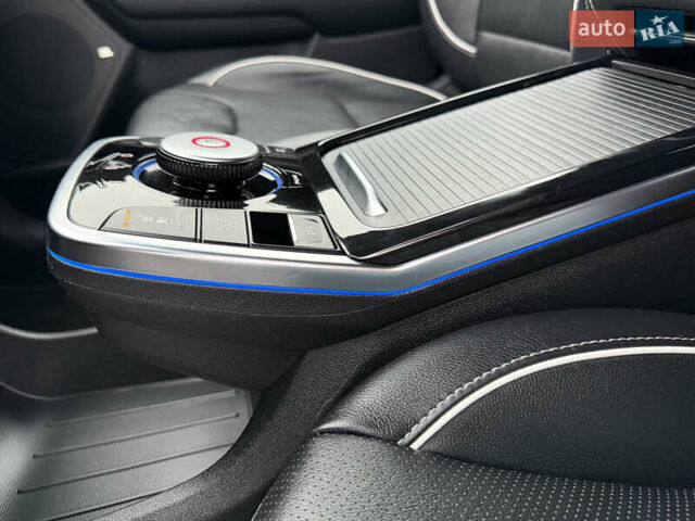 Білий Кіа Niro, об'ємом двигуна 0 л та пробігом 141 тис. км за 19499 $, фото 40 на Automoto.ua