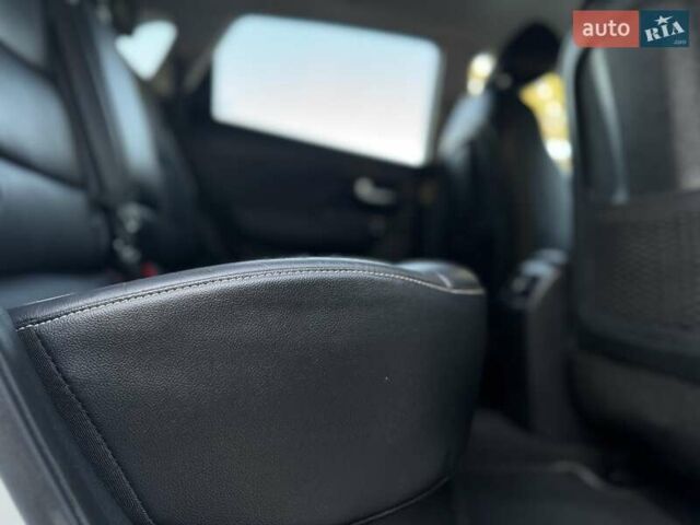 Белый Киа Niro, объемом двигателя 0 л и пробегом 72 тыс. км за 18600 $, фото 58 на Automoto.ua