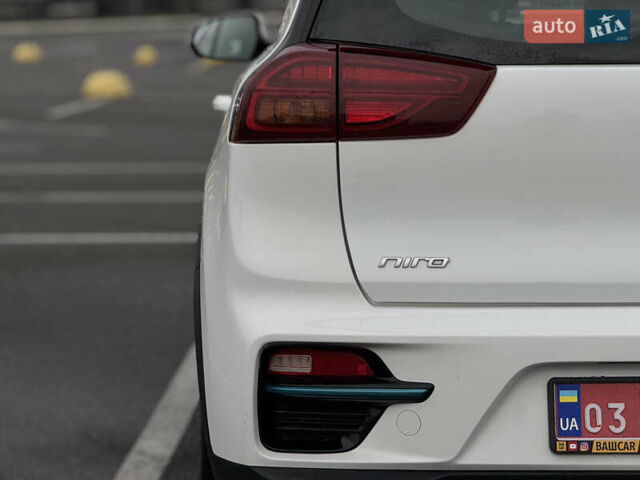 Киа Niro 2020 в Киеве на Automoto.ua Белый Киа Niro, объемом двигателя 0 л и пробегом 171 тыс. км за 18300 $, фото 15 на Automoto.ua