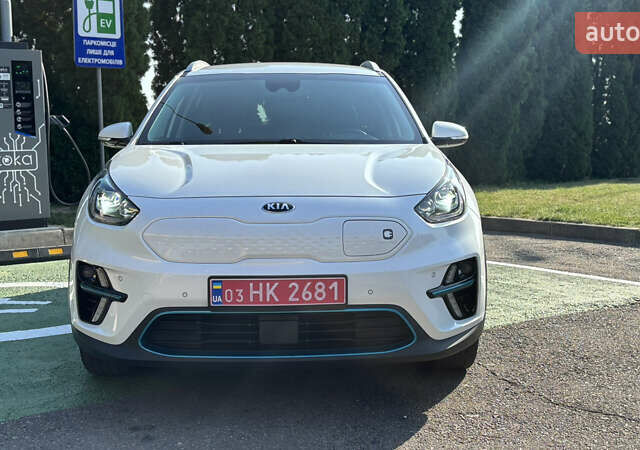 Белый Киа Niro, объемом двигателя 0 л и пробегом 114 тыс. км за 19400 $, фото 19 на Automoto.ua