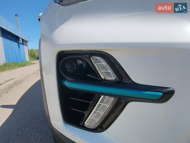 Белый Киа Niro, объемом двигателя 0 л и пробегом 87 тыс. км за 18100 $, фото 31 на Automoto.ua