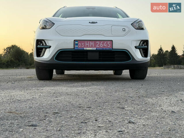 Киа Niro 2020 в Новой Ушице на Automoto.ua Белый Киа Niro, объемом двигателя 0 л и пробегом 152 тыс. км за 18500 $, фото 2 на Automoto.ua