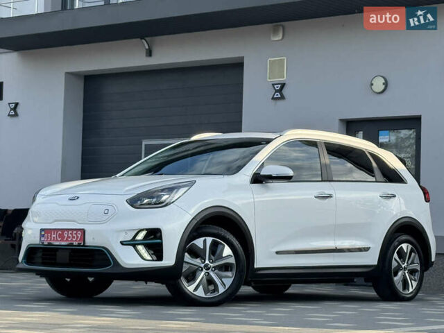 Киа Niro 2020 в Дрогобыче на Automoto.ua Белый Киа Niro, объемом двигателя 0 л и пробегом 62 тыс. км за 19500 $, фото 5 на Automoto.ua