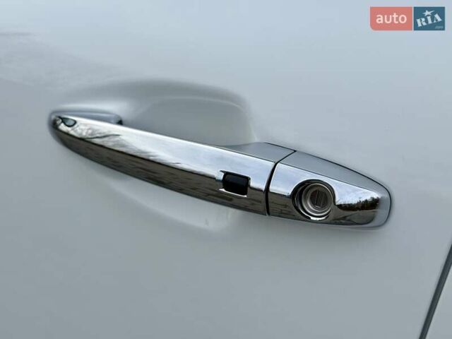 Білий Кіа Niro, об'ємом двигуна 0 л та пробігом 89 тис. км за 18950 $, фото 34 на Automoto.ua