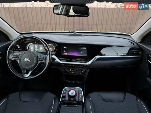 Белый Киа Niro, объемом двигателя 0 л и пробегом 114 тыс. км за 19350 $, фото 22 на Automoto.ua