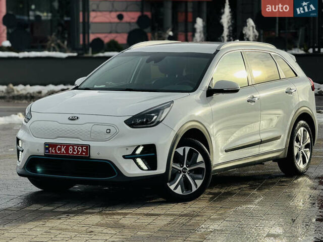 Білий Кіа Niro, об'ємом двигуна 0 л та пробігом 117 тис. км за 19750 $, фото 10 на Automoto.ua