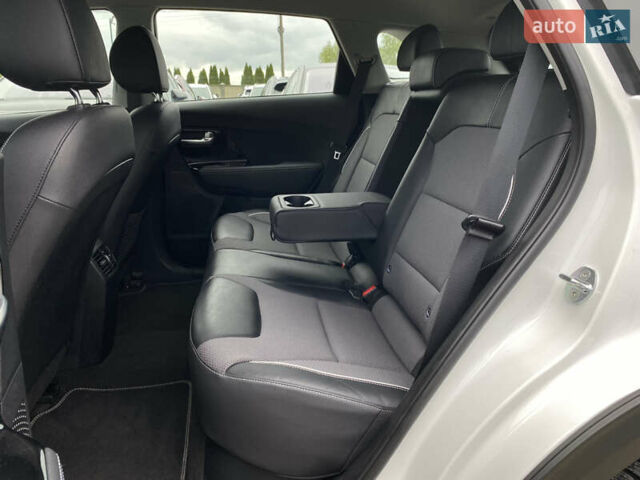Белый Киа Niro, объемом двигателя 0 л и пробегом 96 тыс. км за 19950 $, фото 89 на Automoto.ua