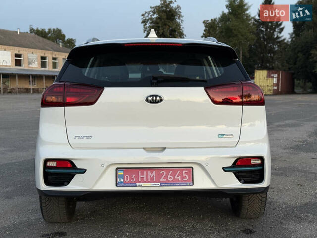 Білий Кіа Niro, об'ємом двигуна 0 л та пробігом 152 тис. км за 18500 $, фото 21 на Automoto.ua