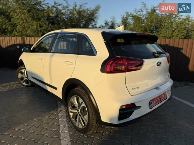 Білий Кіа Niro, об'ємом двигуна 0 л та пробігом 169 тис. км за 18200 $, фото 10 на Automoto.ua