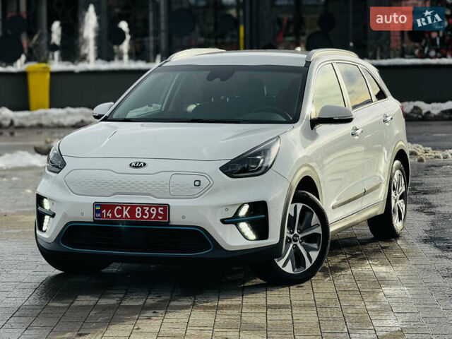 Білий Кіа Niro, об'ємом двигуна 0 л та пробігом 117 тис. км за 19750 $, фото 12 на Automoto.ua