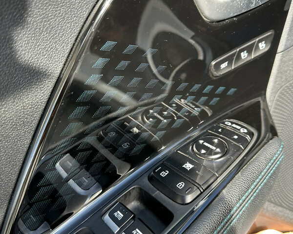 Белый Киа Niro, объемом двигателя 0 л и пробегом 124 тыс. км за 19800 $, фото 17 на Automoto.ua